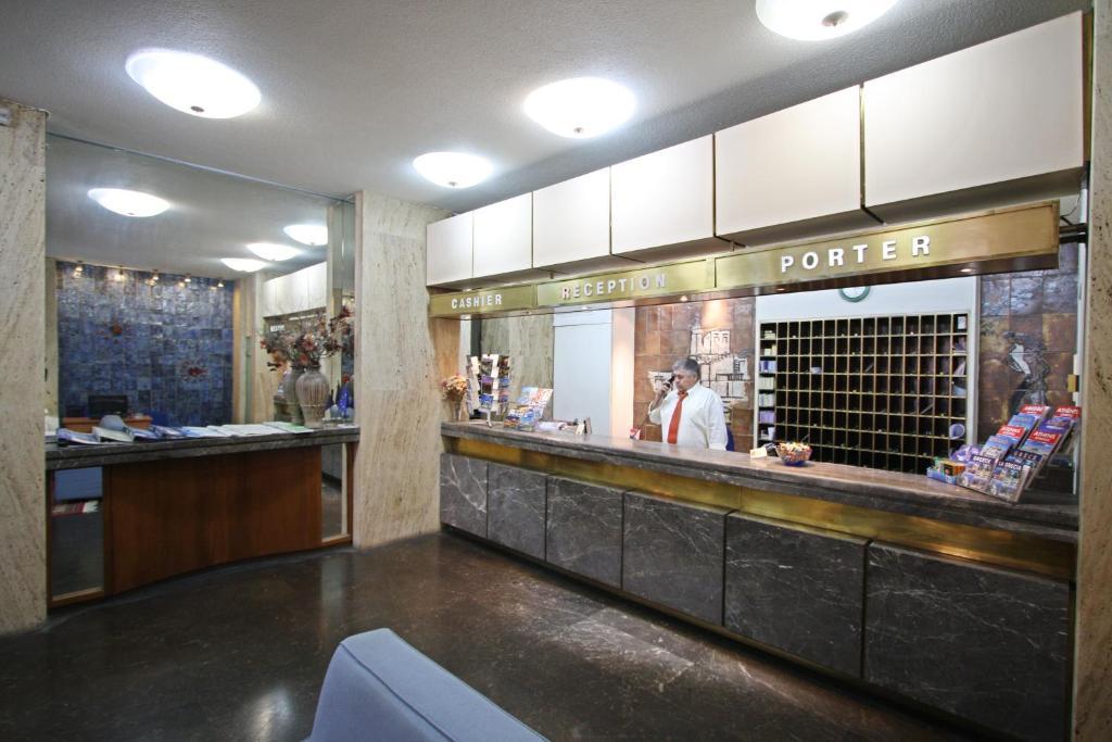 Ionis Hotel Atenas Exterior foto
